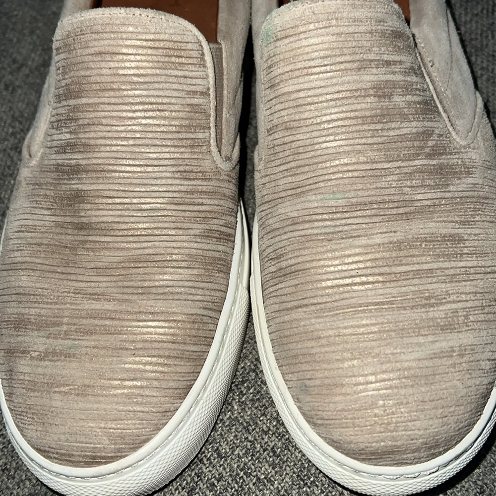 M. Gemi Sneakers EUC 8 - Picture 3 of 12